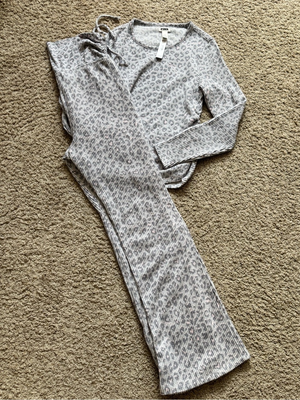 Ribbed Knit PJ Set - Light Gray Leopard Victoria’s Secret Pink Size Large NWT